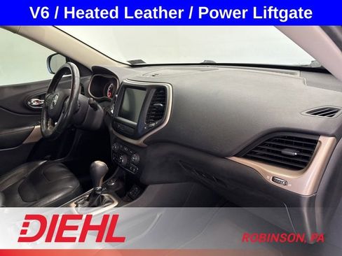 Used 2018 Jeep Cherokee Limited AWD/4WD image 16