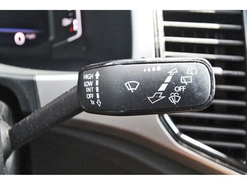 Used 2021 Volkswagen Atlas SEL image 16