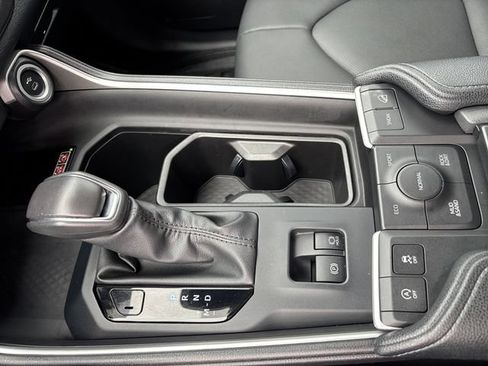 Used 2024 Toyota Grand Highlander AWD image 18
