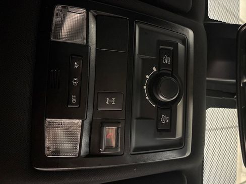 Used 2020 Toyota Tacoma TRD Off-Road image 15