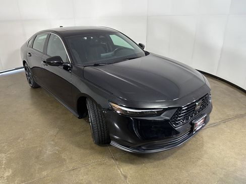 Used 2023 Honda Accord Sport image 7