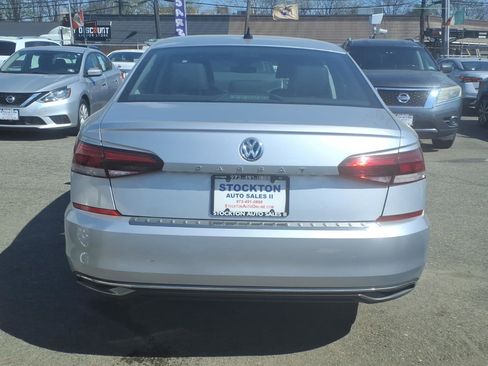 Used 2021 Volkswagen Passat 2.0T SE image 5