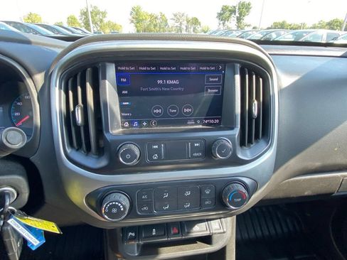 Used 2022 Chevrolet Colorado LT w/ Fleet Safety Package RWD image 19