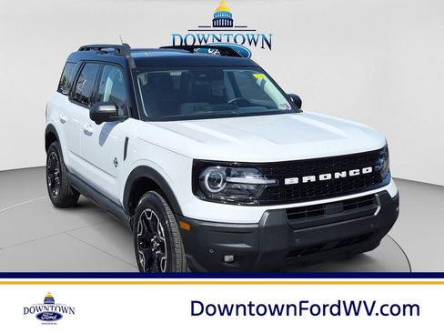 Used 2025 Ford Bronco Sport Outer Banks w/ Outer Banks Tech Package+ AWD/4WD image 1