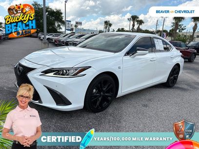 Used 2022 Lexus ES 350 F Sport w/ Accessory Package 2