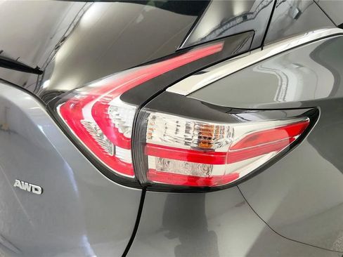 Used 2018 Nissan Murano S AWD/4WD image 15