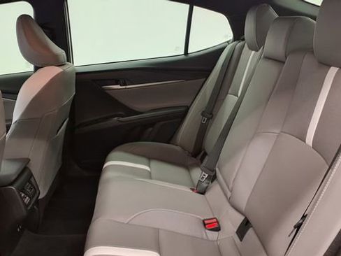 Used 2025 Toyota Camry LE image 15