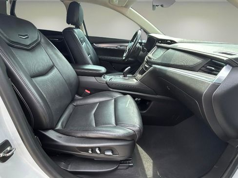 Used 2019 Cadillac XT5 Luxury FWD image 10