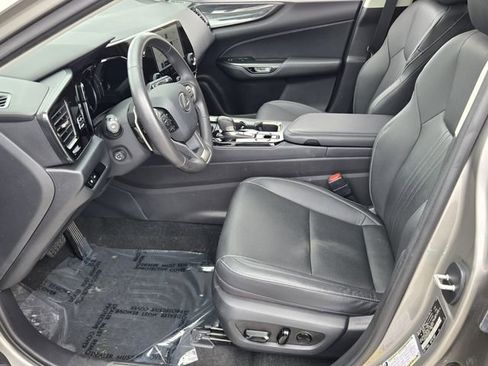 Used 2024 Lexus NX 250 FWD image 10