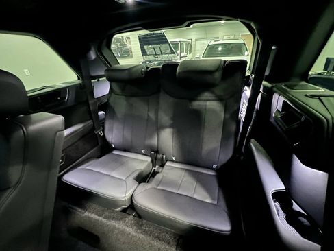 Used 2023 Land Rover Range Rover Long Wheelbase Autobiography AWD/4WD image 16