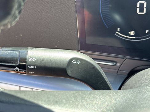 Used 2024 Hyundai Kona SEL FWD image 28