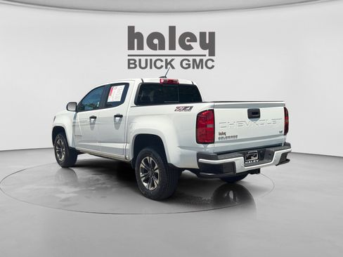 Used 2022 Chevrolet Colorado Z71 AWD/4WD image 3