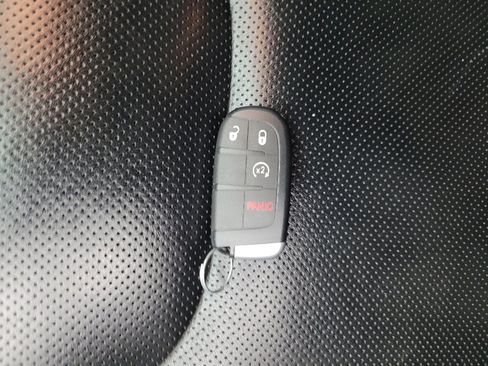 Used 2023 Jeep Cherokee Altitude Lux AWD/4WD image 32