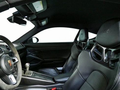 Certified 2022 Porsche 718 Cayman RWD image 5