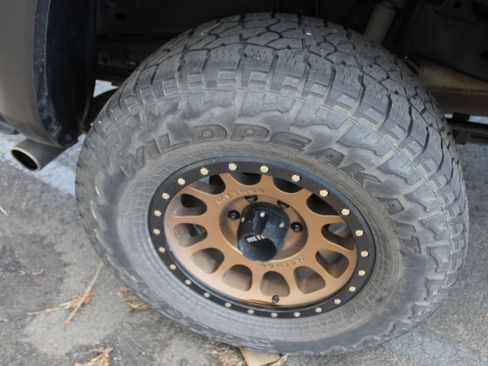 Used 2021 Toyota Tacoma TRD Off-Road w/ Technology Package AWD/4WD image 59