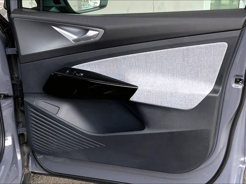 Used 2023 Volkswagen ID.4 Pro image 22