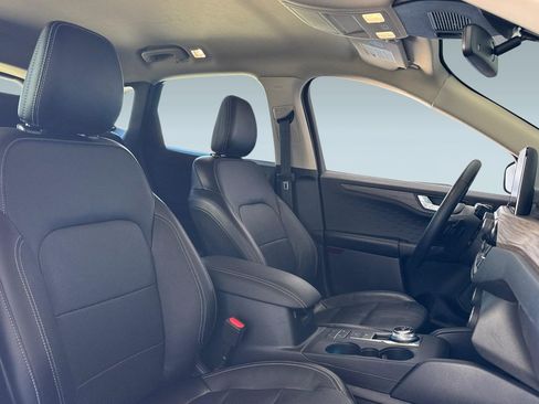 Used 2020 Ford Escape Titanium AWD/4WD image 29