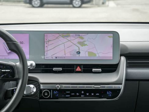 Used 2024 Hyundai Ioniq 5 SE RWD image 14