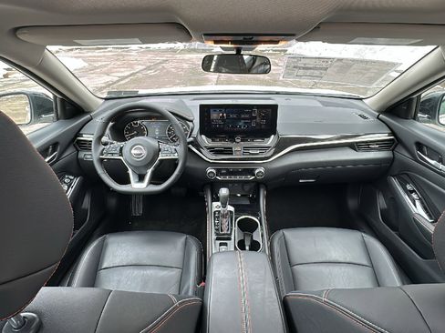 New 2025 Nissan Altima 2.5 SR w/ SR Premium Package image 16