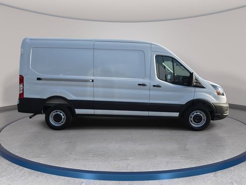 New 2026 Ford Transit 250 148 Medium Roof RWD image 4