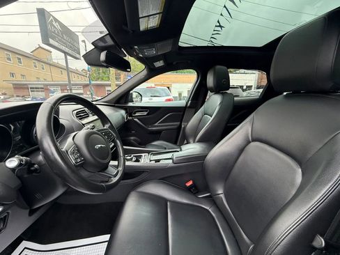 Used 2018 Jaguar F-PACE Premium AWD/4WD image 24