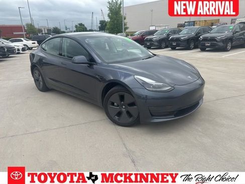 Used 2023 Tesla Model 3 Standard Range image 1
