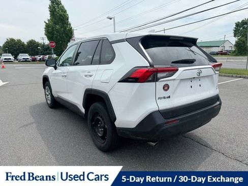 Used 2023 Toyota RAV4 LE AWD/4WD image 17