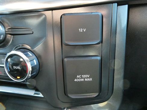 Used 2022 Ford F150 Lariat w/ Equipment Group 502A High AWD/4WD image 36