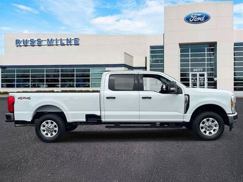 Used 2024 Ford F250 XLT AWD/4WD image 2