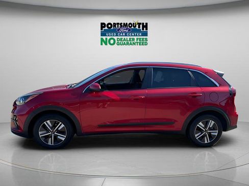 Used 2022 Kia Niro LXS FWD image 2
