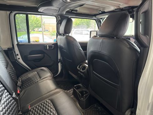 Used 2025 Jeep Wrangler Unlimited Sport AWD/4WD image 43