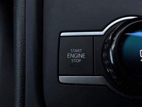 Used 2026 Volkswagen Tiguan SE FWD image 24