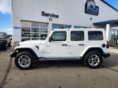 Used 2019 Jeep Wrangler Unlimited Sahara w/ Dual Top Group image 7