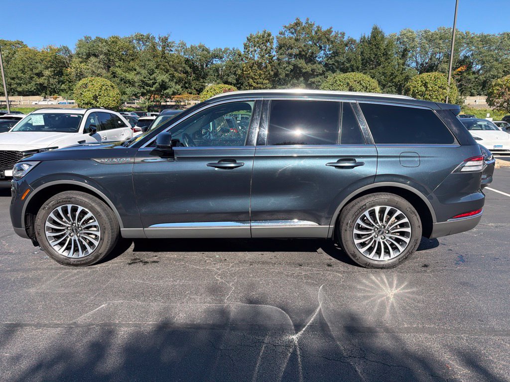 Used 2024 Lincoln Aviator Reserve w/ Elements Package Plus AWD/4WD image 3