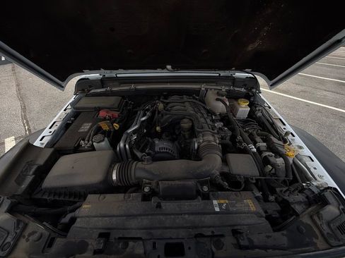 Used 2023 Jeep Gladiator Sport w/ Trailer Tow Package image 32