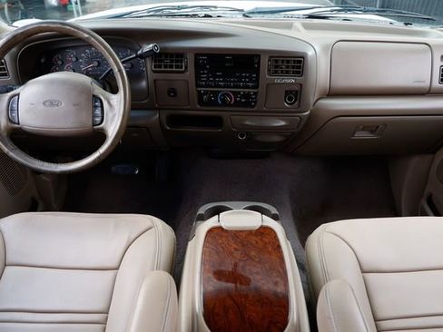Used 2000 Ford Excursion Limited image 2