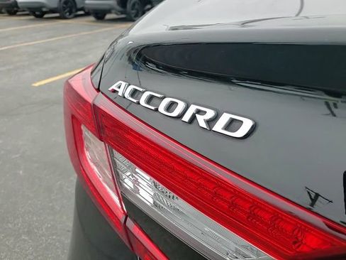 Used 2019 Honda Accord EX image 7