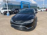 Used 2015 Chrysler 200 Limited w/ Convenience Group image 2
