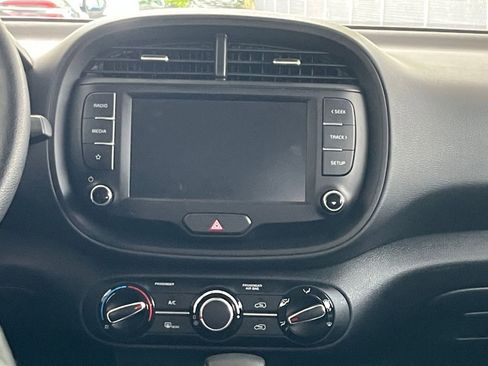 Used 2025 Kia Soul LX w/ LX Technology Package image 17