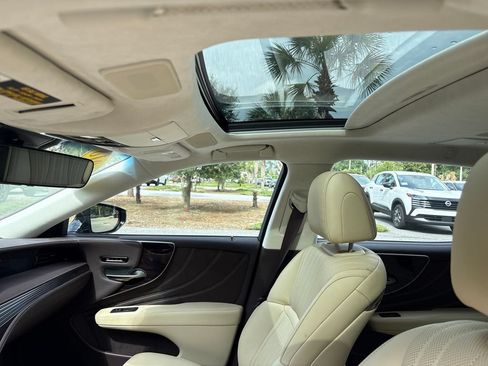 Used 2018 Lexus LS 500 w/ Interior Upgrade Package RWD image 7