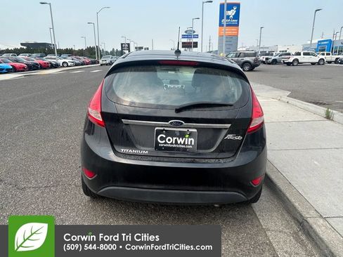 Used 2013 Ford Fiesta Titanium FWD image 8
