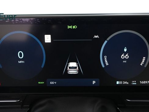 Used 2024 Hyundai Kona SE FWD image 7
