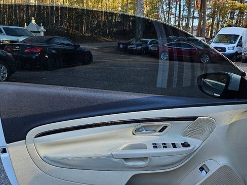 Used 2009 Volkswagen Eos Komfort image 10