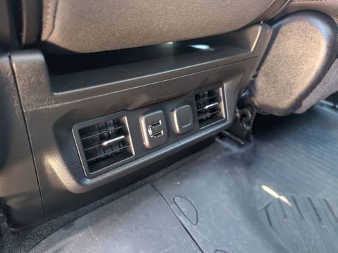 Used 2022 Chevrolet Silverado 1500 RST image 12