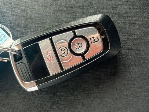 Used 2024 Ford Bronco Wildtrak image 38