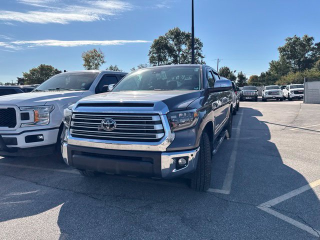 Used 2021 Toyota Tundra Limited w/ Limited Premium Package AWD/4WD image 3