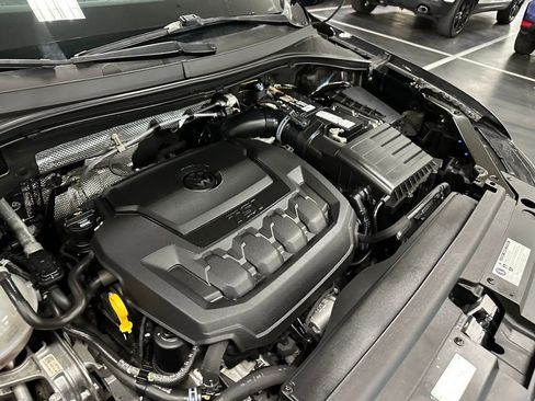 Used 2019 Volkswagen Tiguan S w/ Driver Assistance Package image 33