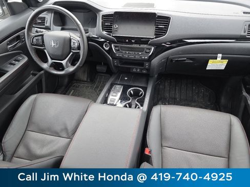 Certified 2025 Honda Ridgeline Black Edition image 26