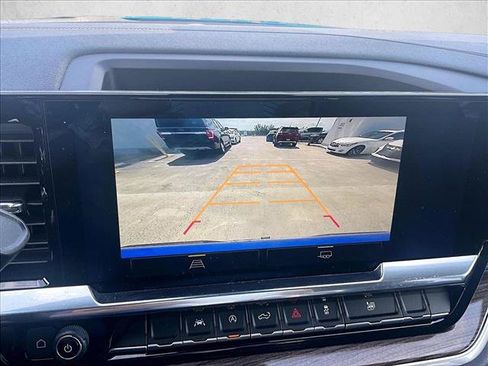 Used 2025 Chevrolet Silverado 1500 LT RWD image 23