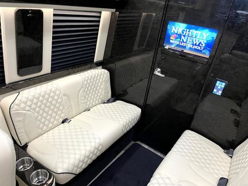 Used 2022 Mercedes-Benz Sprinter 3500 image 9